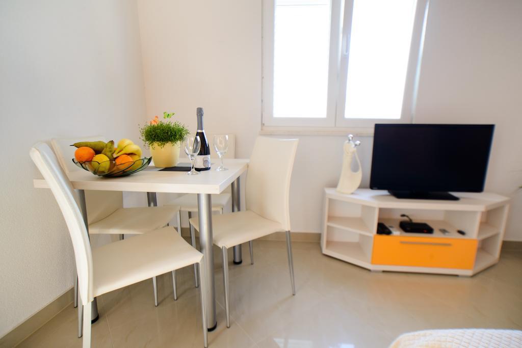 Lara Apartments Makarska Habitación foto